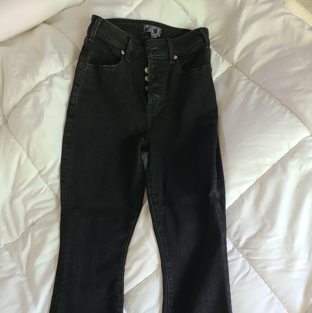 Abercrombie and Fitch curve love ankle crop jeans